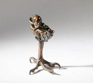 Andrea Briosco detto Riccio : Lucerna a guisa di nano su zampa di rapace  - Asta Placchette, Medaglie, Sculture e Ceramiche dal XIV al XIX secolo - Associazione Nazionale - Case d'Asta italiane