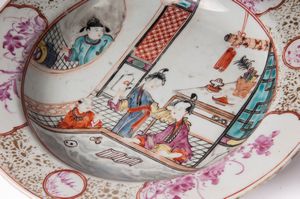 Tazza da puerpera con piatto  - Asta Placchette, Medaglie, Sculture e Ceramiche dal XIV al XIX secolo - Associazione Nazionale - Case d'Asta italiane