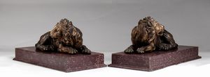 MANIFATTURA FRANCESE (?), XVIII-XIX SECOLO : Coppia di leoni  - Asta Placchette, Medaglie, Sculture e Ceramiche dal XIV al XIX secolo - Associazione Nazionale - Case d'Asta italiane