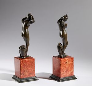 Coppia di Veneri anadiomene  - Asta Placchette, Medaglie, Sculture e Ceramiche dal XIV al XIX secolo - Associazione Nazionale - Case d'Asta italiane