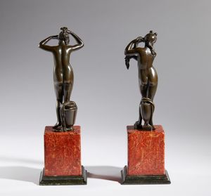 Coppia di Veneri anadiomene  - Asta Placchette, Medaglie, Sculture e Ceramiche dal XIV al XIX secolo - Associazione Nazionale - Case d'Asta italiane