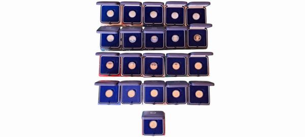 Italia 2014 - 2024 - Lotto di 21 monete da 2 Euro proof in astuccio.  - Asta Numismatica Light - Associazione Nazionale - Case d'Asta italiane