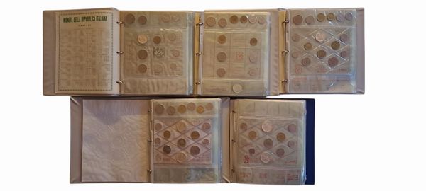 50 serie della Repubblica Italiana dal 1968 al 2000, con 46 monete dargento, riunite in 5 raccoglitori dedicati MARA.<BR>  - Asta Numismatica Light - Associazione Nazionale - Case d'Asta italiane