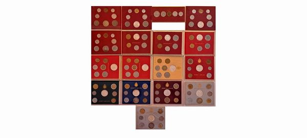 Vaticano 1964  2000. 17 divisionali.  - Asta Numismatica Light - Associazione Nazionale - Case d'Asta italiane