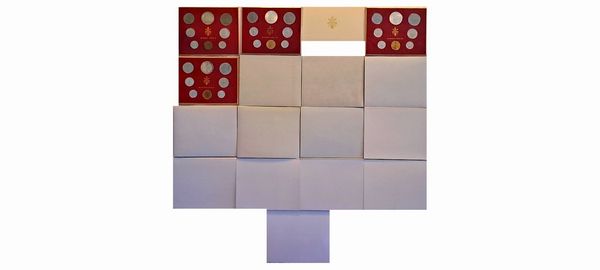 Vaticano 1964  2000. 17 divisionali.  - Asta Numismatica Light - Associazione Nazionale - Case d'Asta italiane