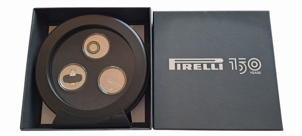 lotto di 4 confezioni.  - Asta Numismatica Light - Associazione Nazionale - Case d'Asta italiane