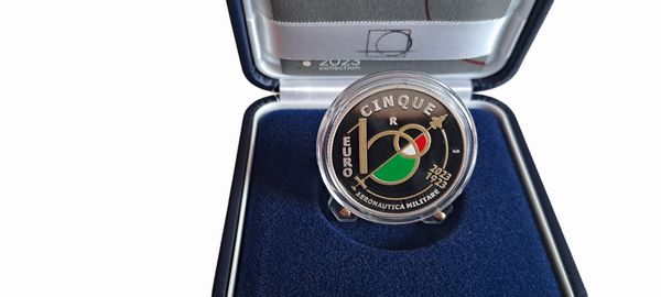 Italia 2023  2024. Lotto di 2 monete da 5 Euro in argento fondo specchio / proof  - AERONAUTICA MILITARE e GUARDIA DI FINANZA.  - Asta Numismatica Light - Associazione Nazionale - Case d'Asta italiane