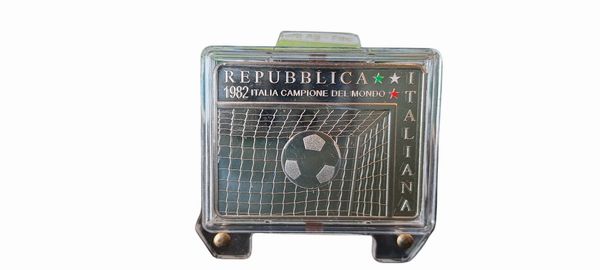 Italia 2021  2022. Lotto di 2 monete da 5 Euro in argento FdC - FEDERAZIONE PALLACANESTRO e PAOLO ROSSI.  - Asta Numismatica Light - Associazione Nazionale - Case d'Asta italiane