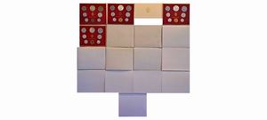 Vaticano 1964  2000. 17 divisionali.  - Asta Numismatica Light - Associazione Nazionale - Case d'Asta italiane