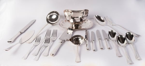 Servizio da ventiquattro in metallo Christofle  - Asta Smart Auction: arredi, dipinti, sculture, strumenti musicali, ceramiche e altro a prezzi vantaggiosi - Associazione Nazionale - Case d'Asta italiane