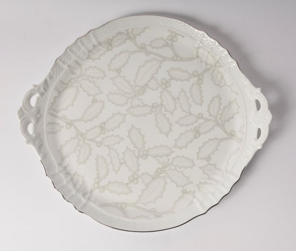 Vassoio da portata in porcellana,  - Asta Smart Auction: arredi, dipinti, sculture, strumenti musicali, ceramiche e altro a prezzi vantaggiosi - Associazione Nazionale - Case d'Asta italiane