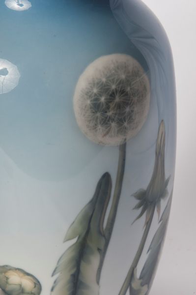 Vaso in porcellana a bocciolo con alta spalla arrotondata  - Asta Smart Auction: arredi, dipinti, sculture, strumenti musicali, ceramiche e altro a prezzi vantaggiosi - Associazione Nazionale - Case d'Asta italiane