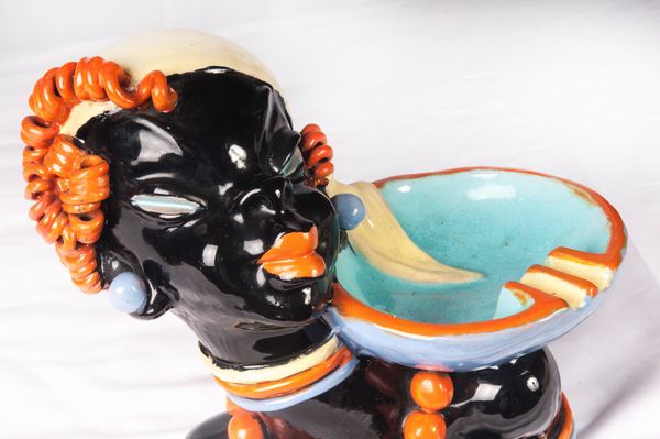 Posacenere in ceramica policroma  - Asta Smart Auction: arredi, dipinti, sculture, strumenti musicali, ceramiche e altro a prezzi vantaggiosi - Associazione Nazionale - Case d'Asta italiane
