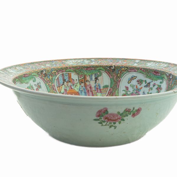 Vasca in porcellana policroma  - Asta Smart Auction: arredi, dipinti, sculture, strumenti musicali, ceramiche e altro a prezzi vantaggiosi - Associazione Nazionale - Case d'Asta italiane