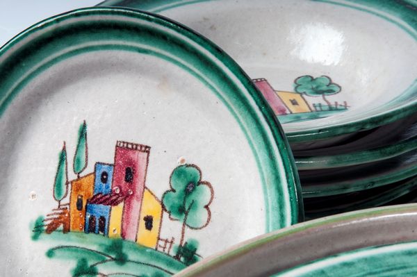 Servizio da sei in ceramica policroma  - Asta Smart Auction: arredi, dipinti, sculture, strumenti musicali, ceramiche e altro a prezzi vantaggiosi - Associazione Nazionale - Case d'Asta italiane
