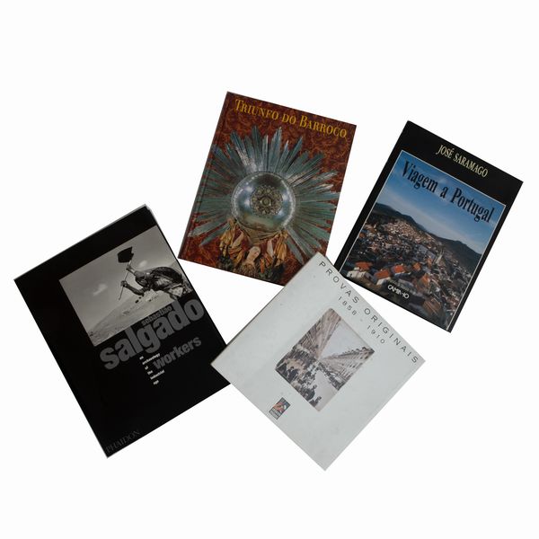 Lotto di quattro volumi a soggetti differenti  - Asta Smart Auction: arredi, dipinti, sculture, strumenti musicali, ceramiche e altro a prezzi vantaggiosi - Associazione Nazionale - Case d'Asta italiane