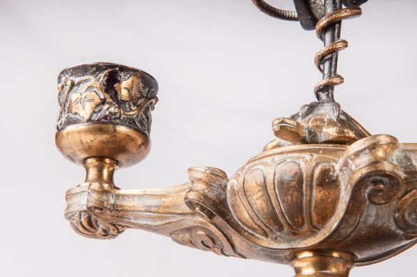 Coppia di candelieri a due luci  - Asta Smart Auction: arredi, dipinti, sculture, strumenti musicali, ceramiche e altro a prezzi vantaggiosi - Associazione Nazionale - Case d'Asta italiane