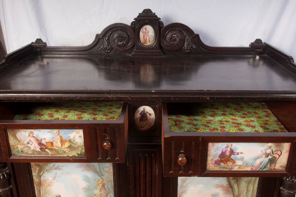 Credenza in legno ebanizzato  - Asta Smart Auction: arredi, dipinti, sculture, strumenti musicali, ceramiche e altro a prezzi vantaggiosi - Associazione Nazionale - Case d'Asta italiane