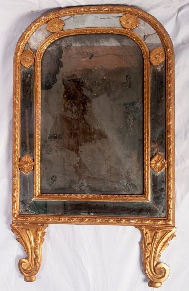 Specchiera a doppia partitura  in legno dorato  - Asta Smart Auction: arredi, dipinti, sculture, strumenti musicali, ceramiche e altro a prezzi vantaggiosi - Associazione Nazionale - Case d'Asta italiane