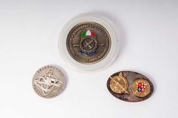Lotto di tre medaglie commemorative  - Asta Smart Auction: arredi, dipinti, sculture, strumenti musicali, ceramiche e altro a prezzi vantaggiosi - Associazione Nazionale - Case d'Asta italiane