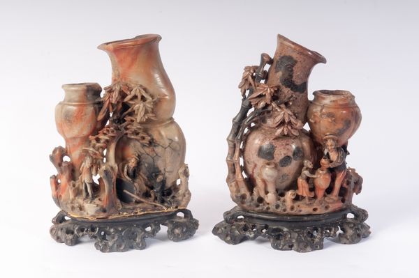 Coppia di potiches in pietra saponaria  - Asta Smart Auction: arredi, dipinti, sculture, strumenti musicali, ceramiche e altro a prezzi vantaggiosi - Associazione Nazionale - Case d'Asta italiane