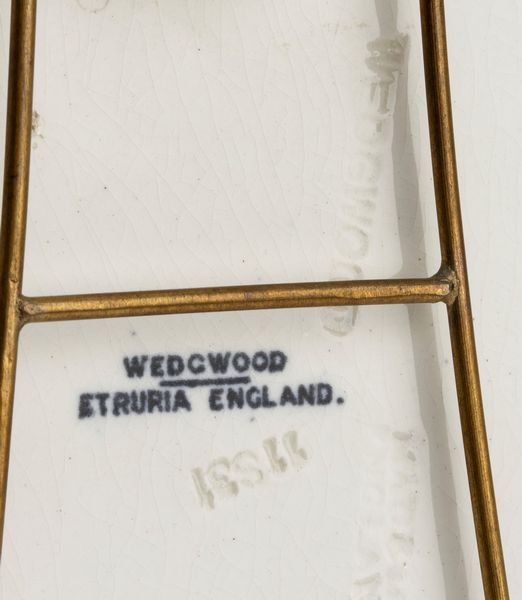 Wedgwood : Orologio da tavolo in ceramica  - Asta Smart Auction: arredi, dipinti, sculture, strumenti musicali, ceramiche e altro a prezzi vantaggiosi - Associazione Nazionale - Case d'Asta italiane