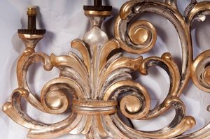 Coppia di appliques da parete a sei luci  - Asta Smart Auction: arredi, dipinti, sculture, strumenti musicali, ceramiche e altro a prezzi vantaggiosi - Associazione Nazionale - Case d'Asta italiane