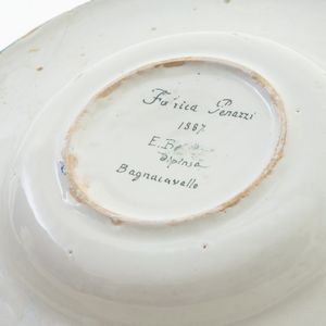 Piatto in ceramica  - Asta Smart Auction: arredi, dipinti, sculture, strumenti musicali, ceramiche e altro a prezzi vantaggiosi - Associazione Nazionale - Case d'Asta italiane