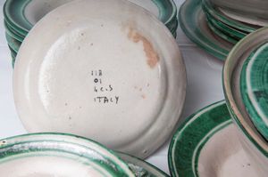 Servizio da sei in ceramica policroma  - Asta Smart Auction: arredi, dipinti, sculture, strumenti musicali, ceramiche e altro a prezzi vantaggiosi - Associazione Nazionale - Case d'Asta italiane