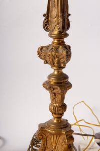 Lotto di due candelieri  in ottone elettrificati  - Asta Smart Auction: arredi, dipinti, sculture, strumenti musicali, ceramiche e altro a prezzi vantaggiosi - Associazione Nazionale - Case d'Asta italiane