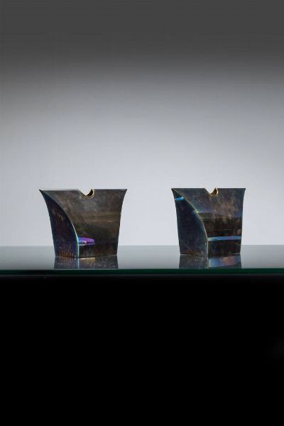 METALLO IL RE : Coppia di fioriere  - Asta Design - Associazione Nazionale - Case d'Asta italiane