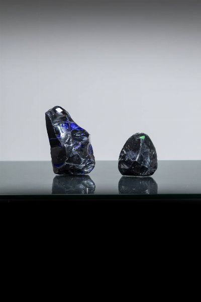 PRODUZIONE ITALIANA : Fermacarte in vetro colorato.  Anni '70 cm 18x13 cm 12x9 Difetti  - Asta Design - Associazione Nazionale - Case d'Asta italiane