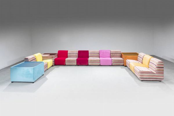 PRODUZIONE ITALIANA : Salotto composto da undici poltroncine e tre tavolini  - Asta Design - Associazione Nazionale - Case d'Asta italiane