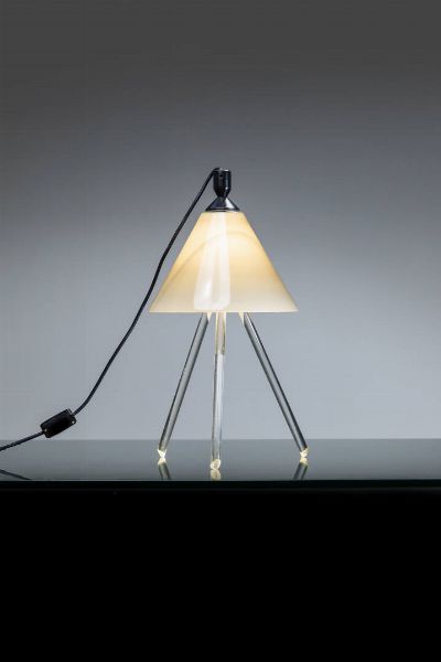 DENIS SANTACHIARA : Lampada da tavolo  - Asta Design - Associazione Nazionale - Case d'Asta italiane