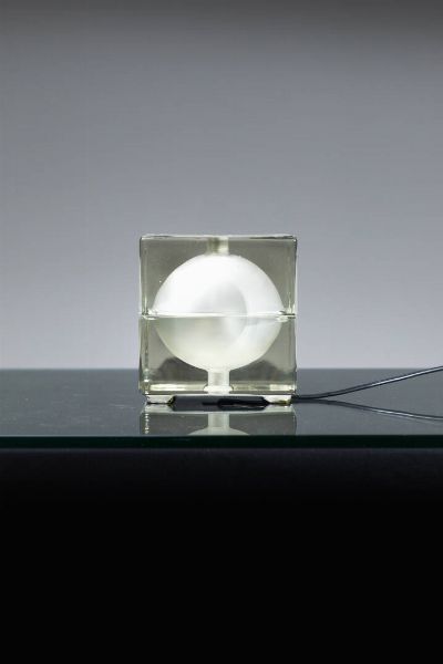 ALESSANDRO MENDINI : Lampada da tavolo mod. Cubosfera  - Asta Design - Associazione Nazionale - Case d'Asta italiane