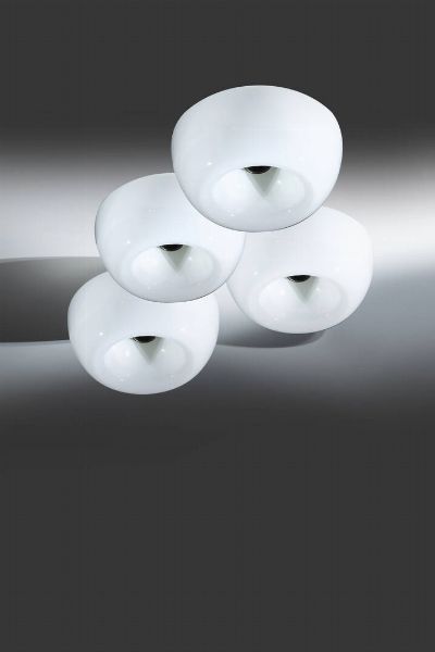 ACHILLE E PIER GIACOMO CASTIGLIONI : Quattro lampade a plafone mod. Vellela  - Asta Design - Associazione Nazionale - Case d'Asta italiane