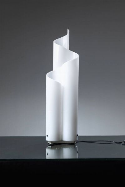 VICO MAGISTRETTI : Lampada da tavolo mod. Chimera  - Asta Design - Associazione Nazionale - Case d'Asta italiane