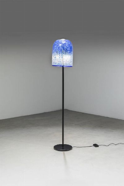 GAE AULENTI : Lampada da terra della serie Neverrino  - Asta Design - Associazione Nazionale - Case d'Asta italiane