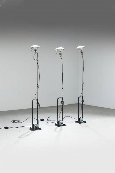 ACHILLE E PIER GIACOMO CASTIGLIONI : Set di tre lampade da terra mod. Toio  - Asta Design - Associazione Nazionale - Case d'Asta italiane