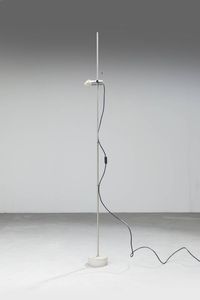 TITO AGNOLI - Lampada da terra regolabile in altezza  base in travertino. Prod. Oluce  met anni '50 h cm 191 5x17 Bibl.: Giuliana  [..]