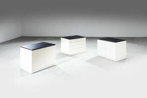 VICO MAGISTRETTI - Set di due mobili contenitori e una cassettiera mod. Samarcanda