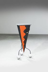 SALTARELLI SAVI VALERIO - Tavolino mod. Piramide