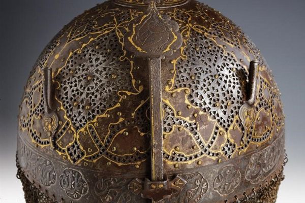 Raro khula-khud con superficie traforata  - Asta Rare Armi Antiche e Militaria da tutto il mondo - Associazione Nazionale - Case d'Asta italiane