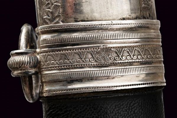Bellissimo Kilic con fornimenti in argento  - Asta Rare Armi Antiche e Militaria da tutto il mondo - Associazione Nazionale - Case d'Asta italiane