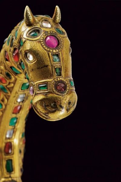 Bellissima sciabola con impugnatura a testa di cavallo  - Asta Rare Armi Antiche e Militaria da tutto il mondo - Associazione Nazionale - Case d'Asta italiane