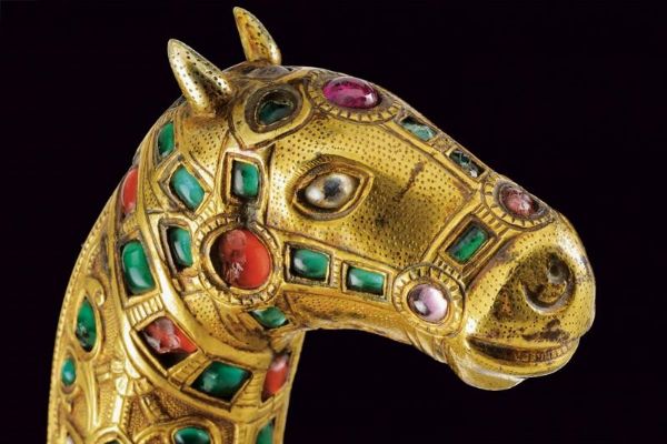 Bellissima sciabola con impugnatura a testa di cavallo  - Asta Rare Armi Antiche e Militaria da tutto il mondo - Associazione Nazionale - Case d'Asta italiane