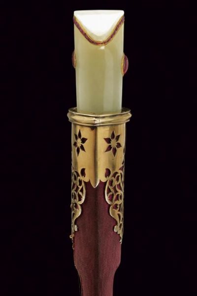 Bellissimo kard con impugnatura in giada decorata con rubini  - Asta Rare Armi Antiche e Militaria da tutto il mondo - Associazione Nazionale - Case d'Asta italiane