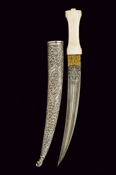 Raffinata jambiya decorata con pietre  - Asta Rare Armi Antiche e Militaria da tutto il mondo - Associazione Nazionale - Case d'Asta italiane