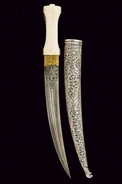 Raffinata jambiya decorata con pietre  - Asta Rare Armi Antiche e Militaria da tutto il mondo - Associazione Nazionale - Case d'Asta italiane