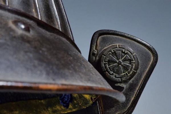 Suji kabuto  - Asta Rare Armi Antiche e Militaria da tutto il mondo - Associazione Nazionale - Case d'Asta italiane